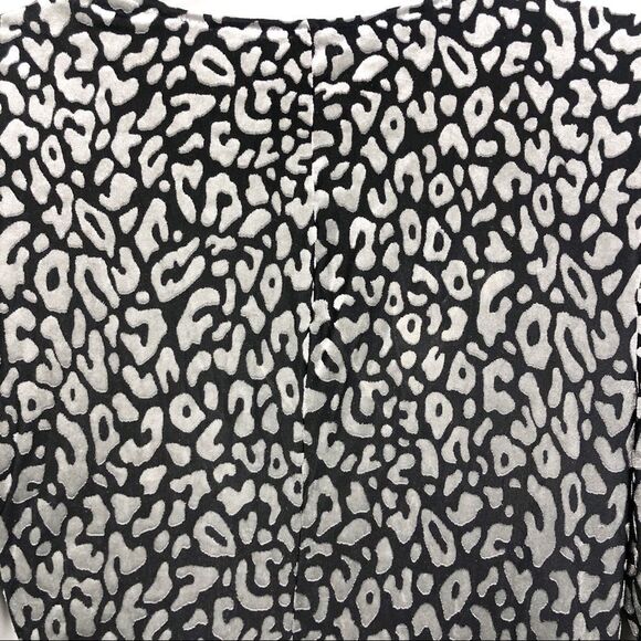 ASTR | Yasmin Dress Silver Leopard Velvet Size XS - Picture 13 of 15